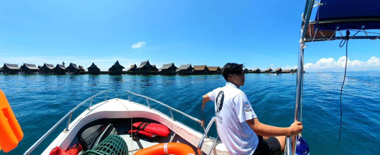 The Ship Guesthouse Room Semporna Bagian luar foto