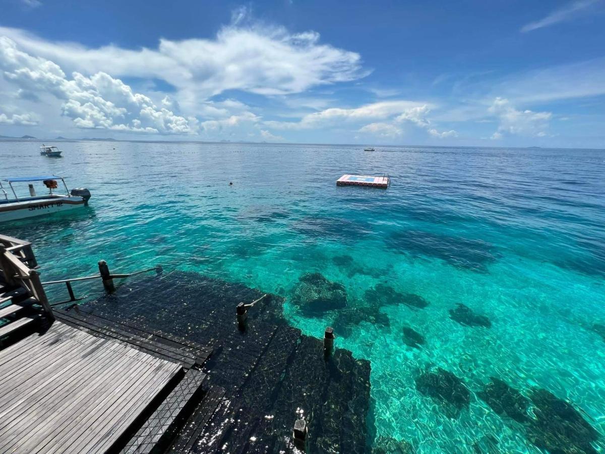The Ship Guesthouse Room Semporna Bagian luar foto