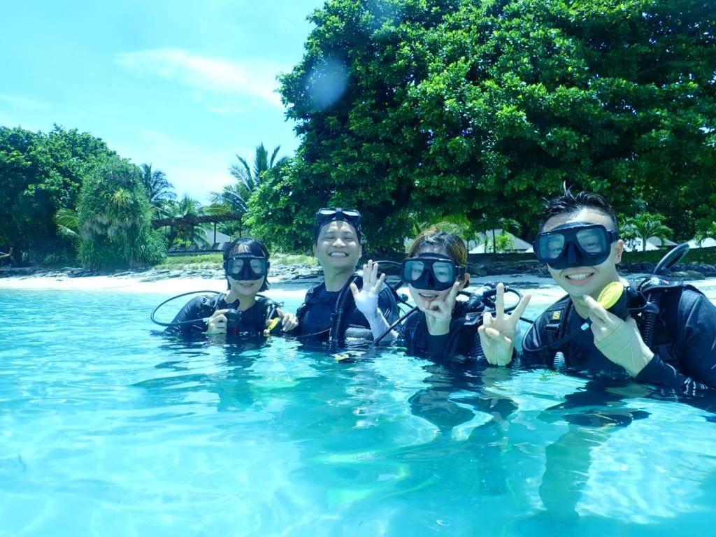 The Ship Guesthouse Room Semporna Bagian luar foto